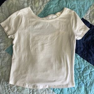 Women’s Tillys crop top t shirt white back cutout